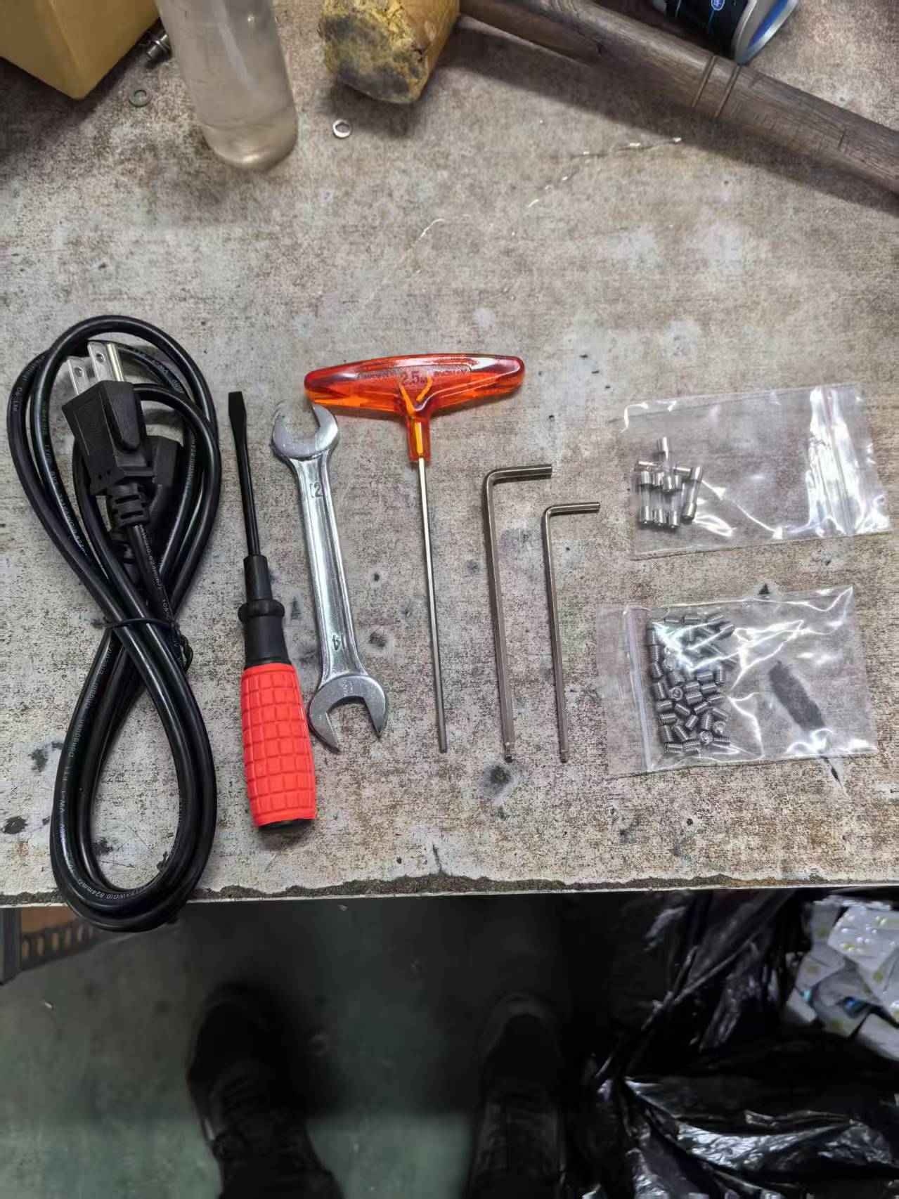 Dispensador de medicamentos de plástico y aluminio semiautomático PY-120 para tabletas o cápsulas 