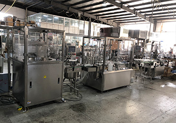 Máquina de llenado de líquidos