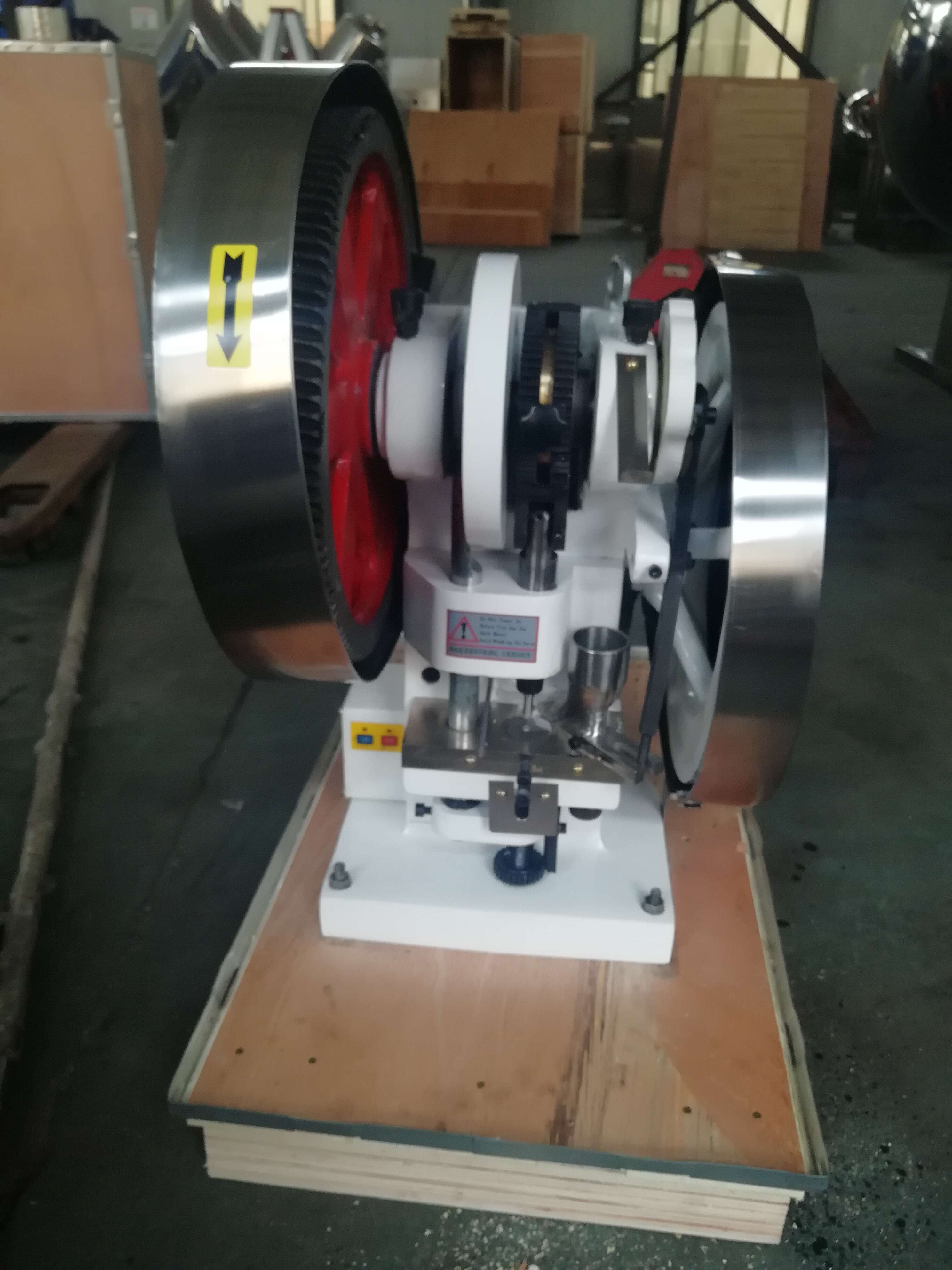 TDP-6 Tablet Press (12)