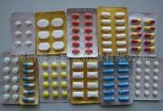 Máquina empacadora de blíster con servomotor de fabricación farmacéutica de línea de montaje de tabletas / cápsulas / píldoras