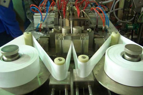 Nuevo modelo de máquina de llenado y sellado de supositorios de control PLC de buena calidad (Zs-3)