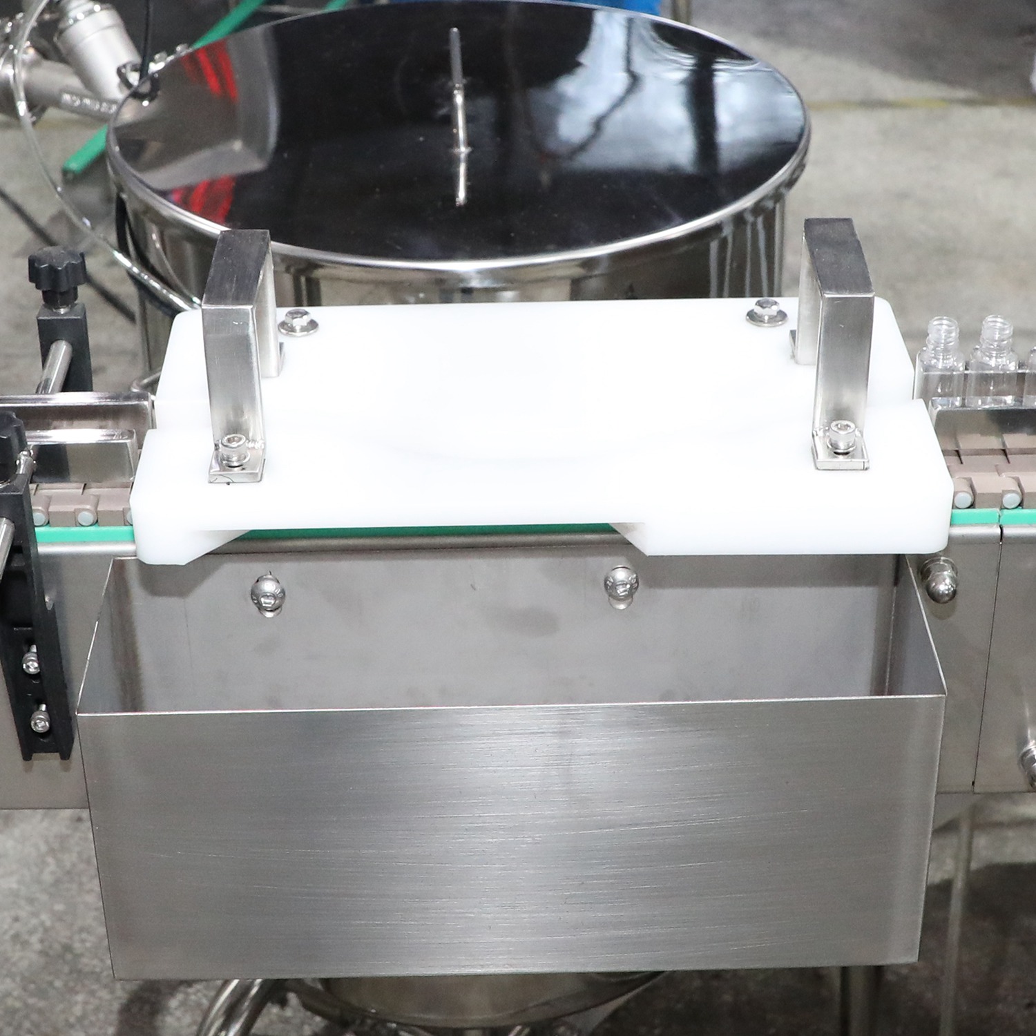 Máquina llenadora y selladora de líquidos para colirios de alta calidad para botellas de vidrio/botellas de plástico 