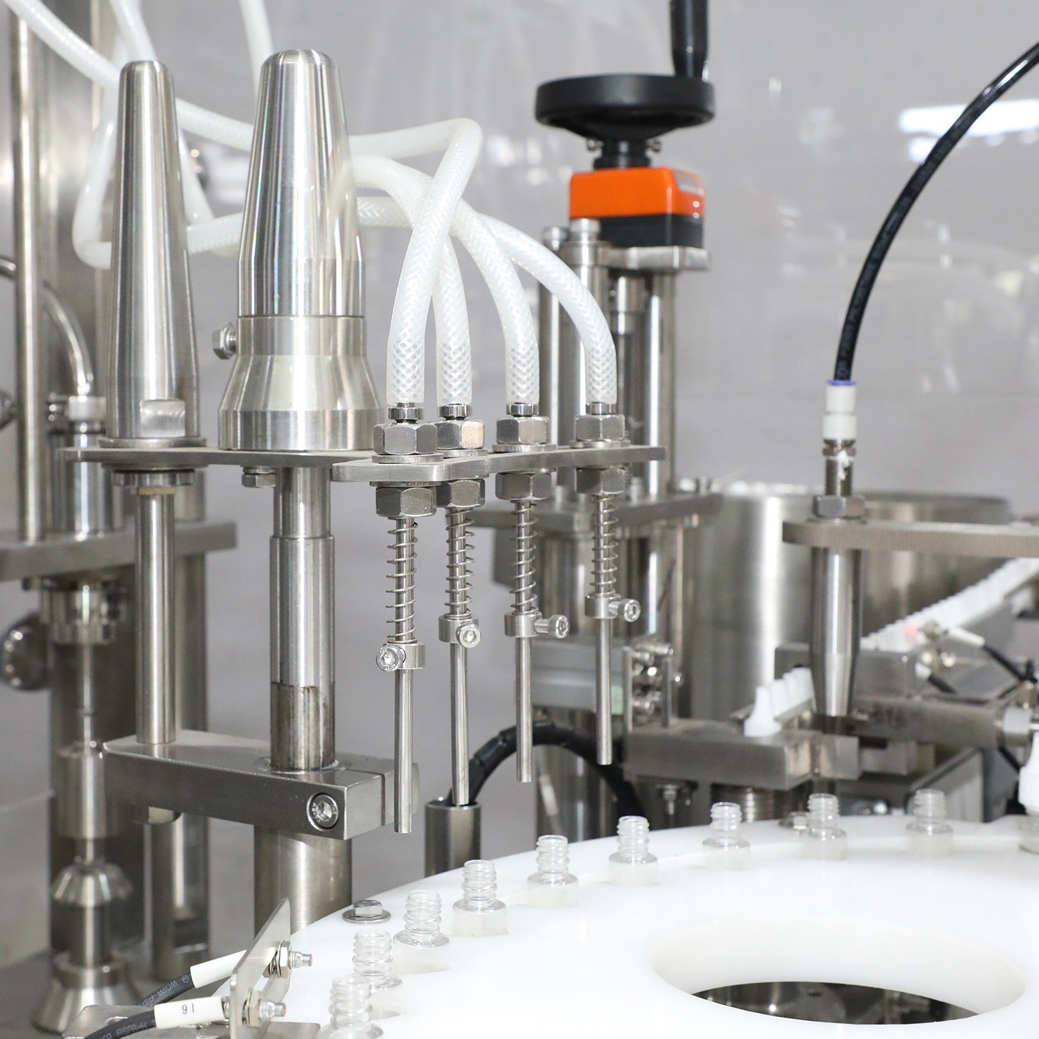 Máquina de llenado de E-líquidos electrónicos de cigarrillo electrónico controlada por pantalla táctil PLC automática